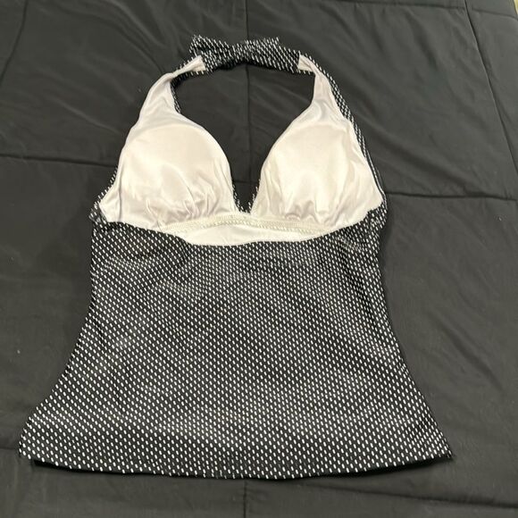 Ladies Swim Top. size 8.​ - Picture 2 of 3